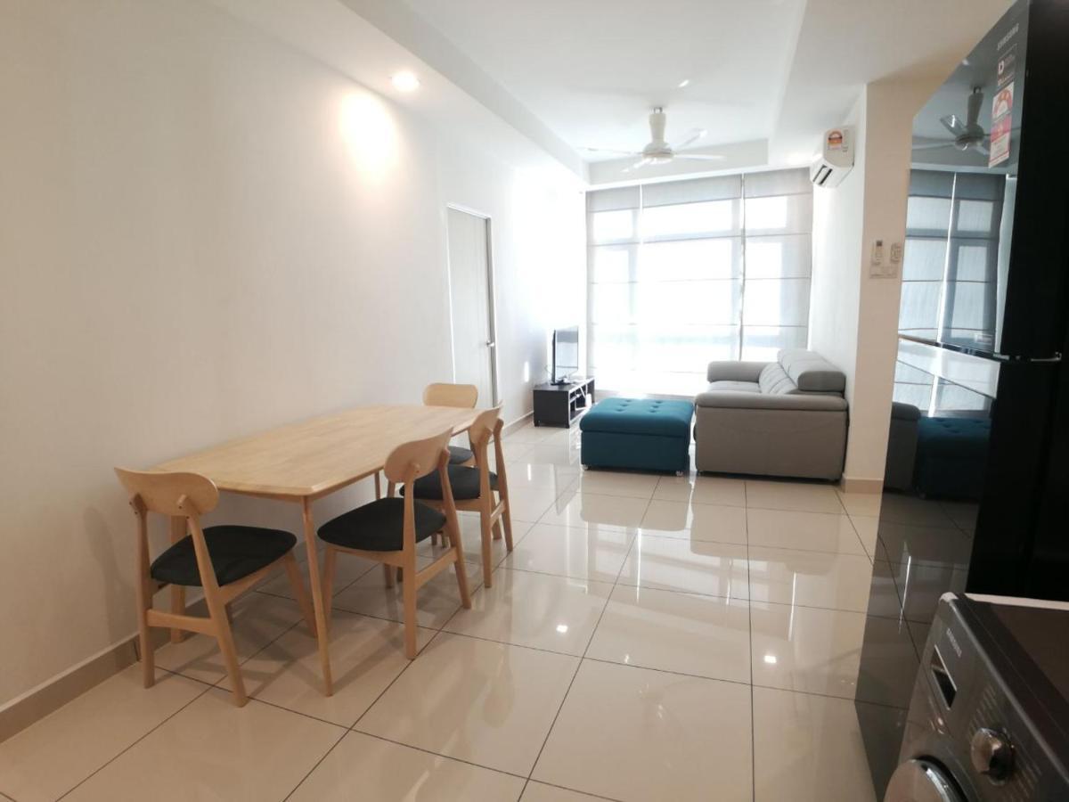 Central Residence Homestay2 @ Sungai Besi, Куала Лумпур Екстериор снимка